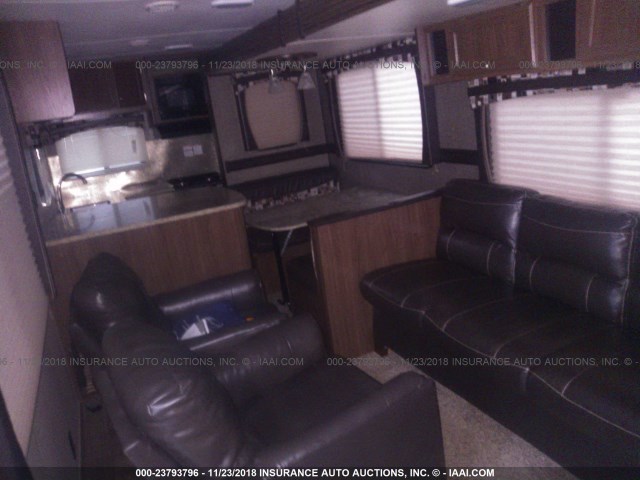 5SFPB3323GE314467 - 2016 HEARTLAND PIONEER RK280  თეთრი ფოტო 5