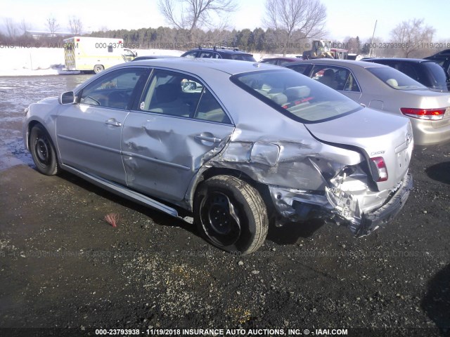 4T1BF3EK8AU068765 - 2010 TOYOTA CAMRY SE/LE/XLE SILVER photo 3