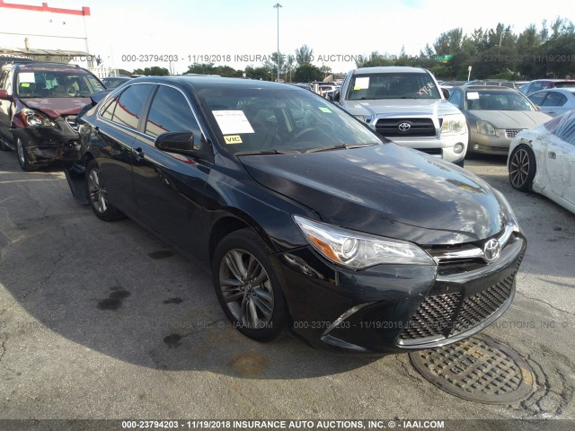 4T1BF1FK6HU271909 - 2017 TOYOTA CAMRY LE/XLE/SE/XSE BLACK photo 1