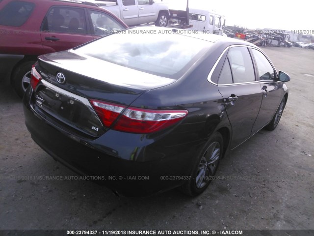 4T1BF1FK9GU151200 - 2016 TOYOTA CAMRY LE/XLE/SE/XSE BLUE photo 4