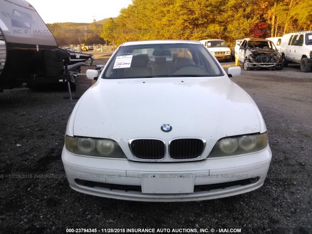 WBADT43441GF56965 - 2001 BMW 525 I AUTOMATIC WHITE photo 6