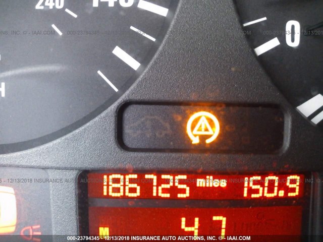 WBADT43441GF56965 - 2001 BMW 525 I AUTOMATIC WHITE photo 7