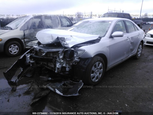 4T4BF3EK3BR203982 - 2011 TOYOTA CAMRY SE/LE/XLE 银色 照片 2