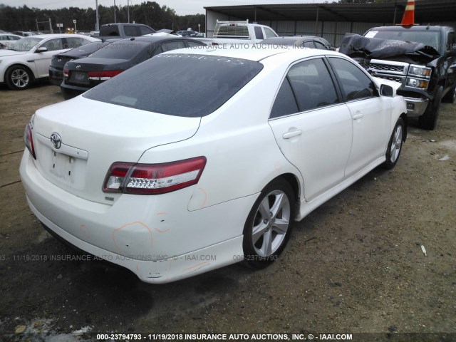 4T1BF3EK3AU544792 - 2010 TOYOTA CAMRY SE/LE/XLE WHITE photo 4