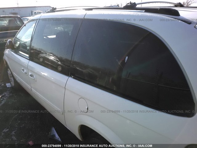 2D4GP24R25R201509 - 2005 DODGE GRAND CARAVAN SE WHITE photo 3