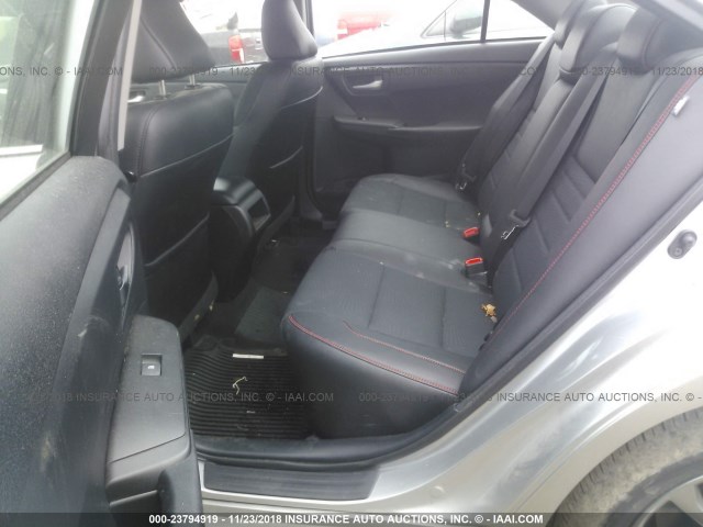4T1BF1FK5HU416387 - 2017 TOYOTA CAMRY LE/XLE/SE/XSE GRAY photo 8