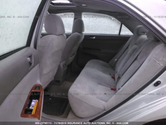 4T1BE32K03U182088 - 2003 TOYOTA CAMRY LE/XLE/SE SILVER photo 8