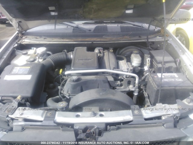 1GNDS13S052122052 - 2005 CHEVROLET TRAILBLAZER LS/LT SILVER photo 10