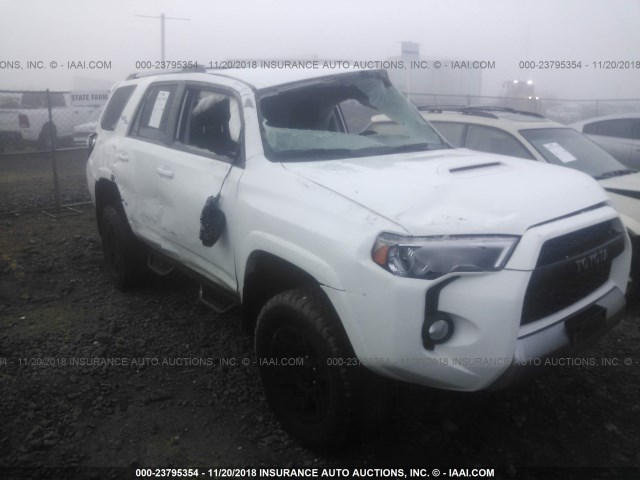 JTEBU5JR7H5454392 - 2017 TOYOTA 4RUNNER SR5 PREM/LTDL/TRAIL/TRD WHITE photo 1