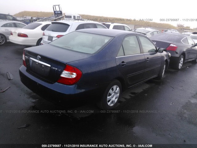 4T1BE32K82U543002 - 2002 TOYOTA CAMRY LE/XLE/SE BLUE photo 4