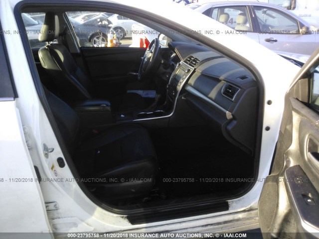 4T1BF1FK7FU104181 - 2015 TOYOTA CAMRY LE/XLE/SE/XSE 白色 照片 5