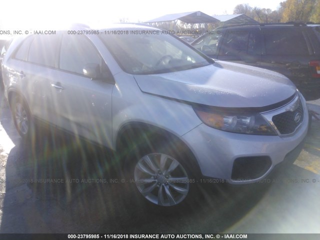 5XYKT4A2XBG174372 - 2011 KIA SORENTO LX SILVER photo 1