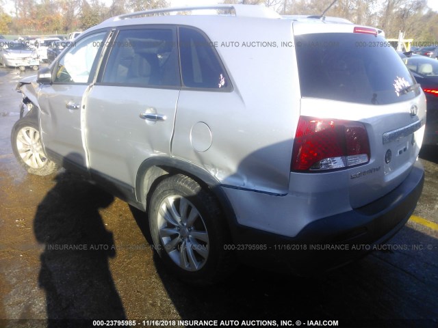 5XYKT4A2XBG174372 - 2011 KIA SORENTO LX SILVER photo 3