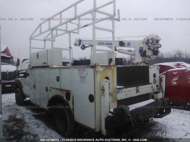 1FDUF5GYXCEC70817 - 2012 FORD F550 SUPER DUTY WHITE photo 3