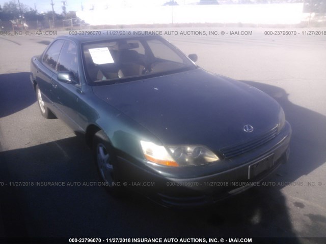 JT8BF12GXT0159697 - 1996 LEXUS ES 300 GREEN photo 1