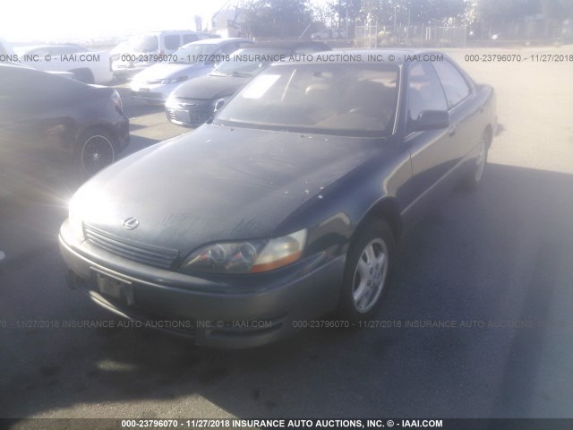 JT8BF12GXT0159697 - 1996 LEXUS ES 300 GREEN photo 2