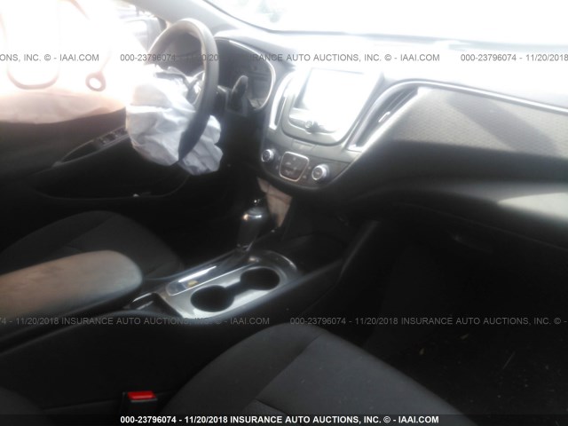 1G1ZB5ST5JF143183 - 2018 CHEVROLET MALIBU LS 银色 照片 5