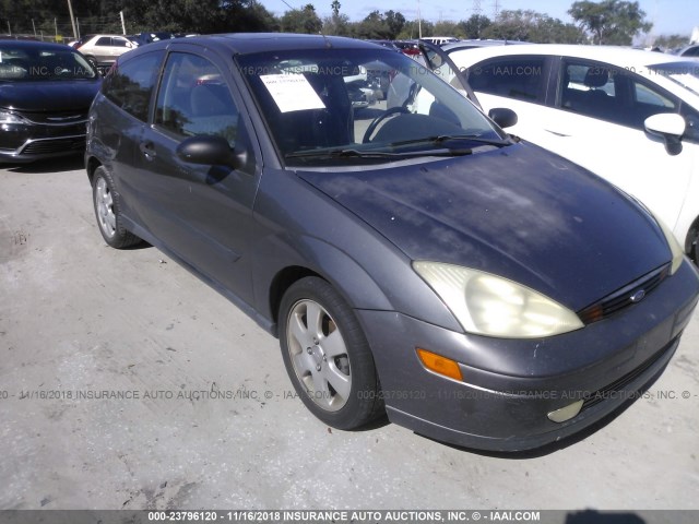 3FAFP313X2R236695 - 2002 FORD FOCUS ZX3 GRAY photo 1