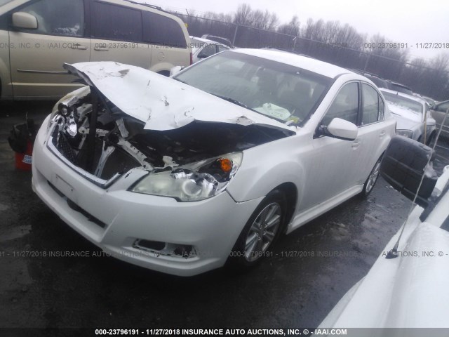 4S3BMCB67B3233665 - 2011 SUBARU LEGACY 2.5I PREMIUM WHITE photo 2