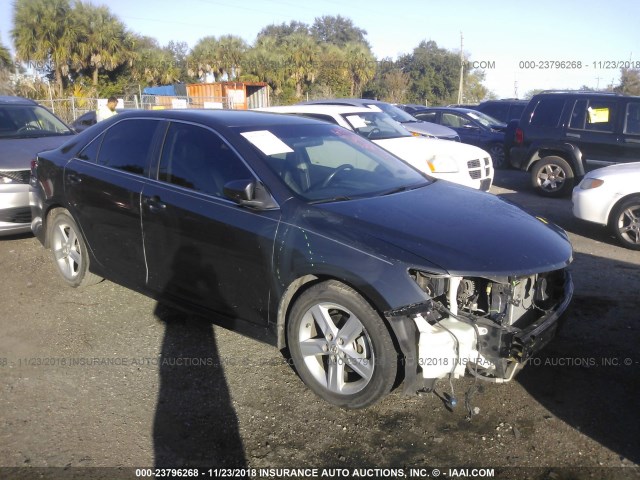 4T1BF1FK0CU041730 - 2012 TOYOTA CAMRY SE/LE/XLE GRAY photo 1