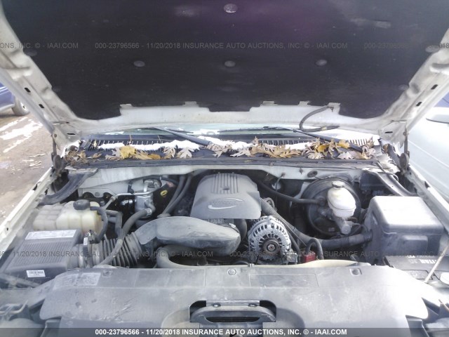 1GCEC14V35Z255673 - 2005 CHEVROLET SILVERADO C1500 WHITE photo 10