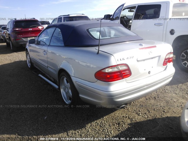 WDBLK70G21T089095 - 2001 MERCEDES-BENZ CLK 430 SILVER photo 3