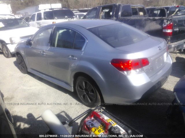 4S3BMAA68D1008420 - 2013 SUBARU LEGACY 2.5I SILVER photo 3