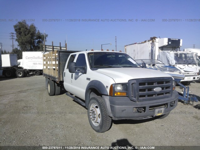 1FDAW57Y86EC85713 - 2006 FORD F550 SUPER DUTY WHITE photo 1