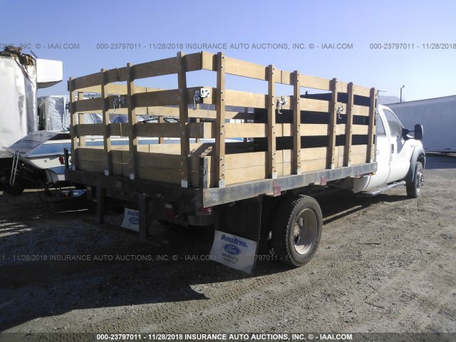 1FDAW57Y86EC85713 - 2006 FORD F550 SUPER DUTY WHITE photo 4