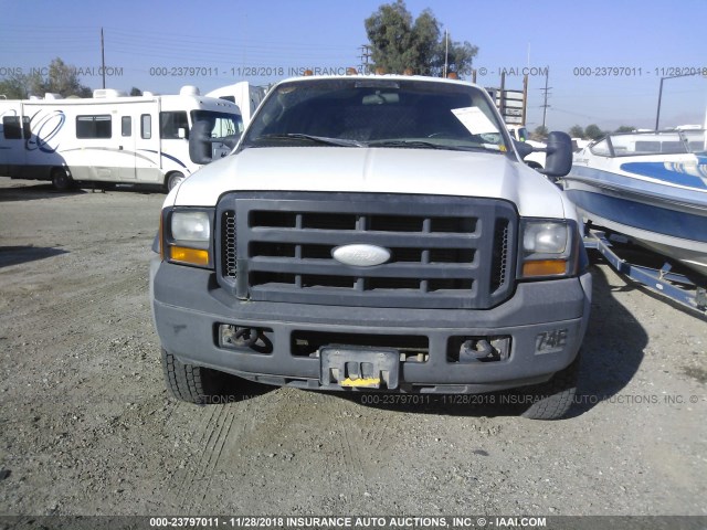 1FDAW57Y86EC85713 - 2006 FORD F550 SUPER DUTY WHITE photo 7