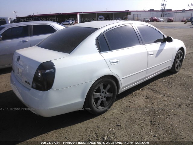 1N4AL11D12C151908 - 2002 NISSAN ALTIMA S/SL WHITE photo 4