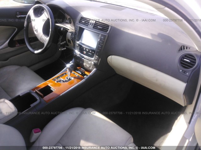 JTHBK262495091862 - 2009 LEXUS IS 250 WHITE photo 5