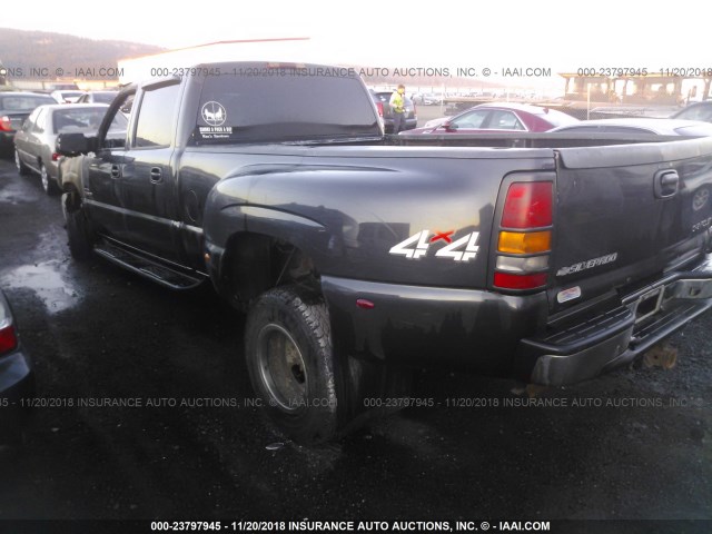 1GCJK33143F244790 - 2003 CHEVROLET SILVERADO K3500 GRAY photo 3