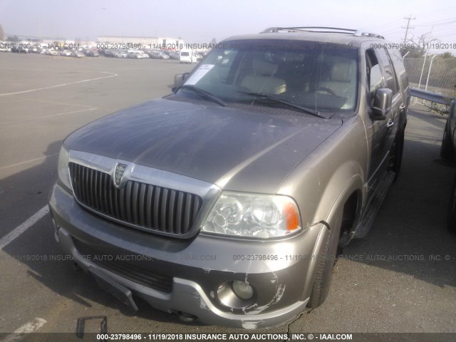 5LMFU28R63LJ17980 - 2003 LINCOLN NAVIGATOR Бежевый фото 2