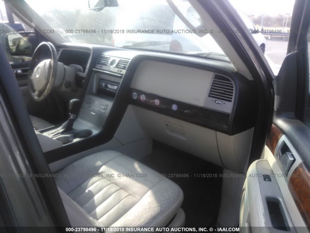 5LMFU28R63LJ17980 - 2003 LINCOLN NAVIGATOR Бежевый фото 5