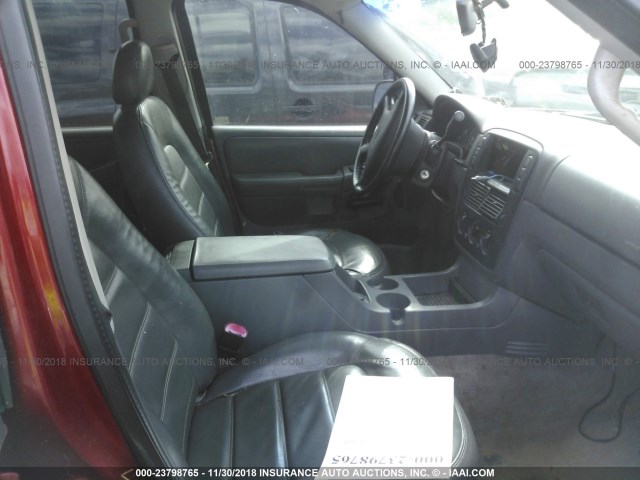 1FMZU73E52UC89766 - 2002 FORD EXPLORER XLT MAROON photo 5