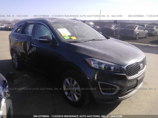 5XYPG4A34HG188697 - 2017 KIA SORENTO LX/L SILVER photo 1