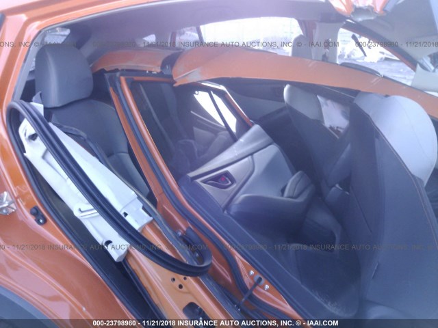 JF2GTADCXJH230696 - 2018 SUBARU CROSSTREK ORANGE photo 8