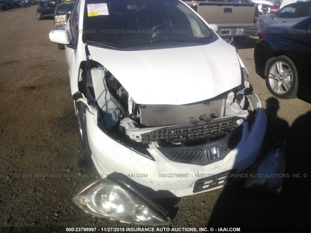 JHMGE88459S047806 - 2009 HONDA FIT SPORT WHITE photo 6