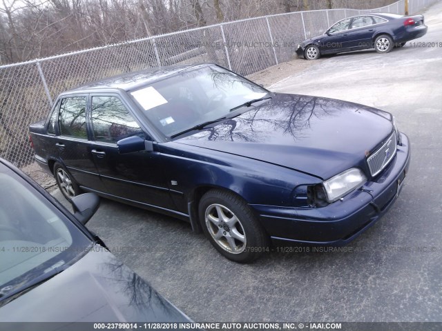 YV1LS55A5X1579944 - 1999 VOLVO S70 BLUE photo 1