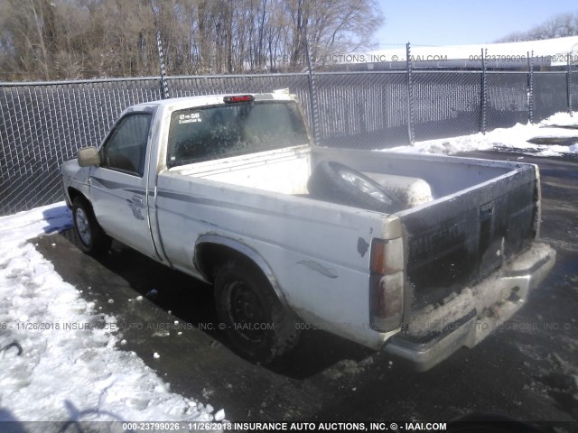 1N6SD11S6VC304181 - 1997 NISSAN TRUCK XE WHITE photo 3