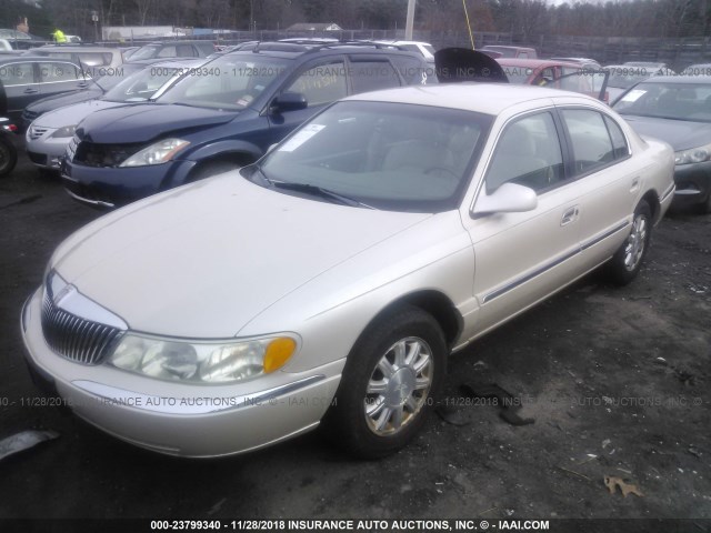 1LNHM97V01Y725805 - 2001 LINCOLN CONTINENTAL  TAN photo 2