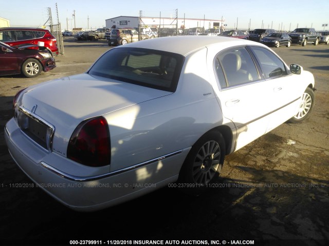 1LNHM81W63Y638005 - 2003 LINCOLN TOWN CAR EXECUTIVE WHITE photo 4