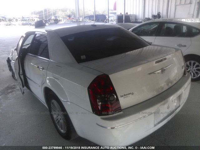 2C3CA5CV9AH327383 - 2010 CHRYSLER 300 TOURING WHITE photo 3