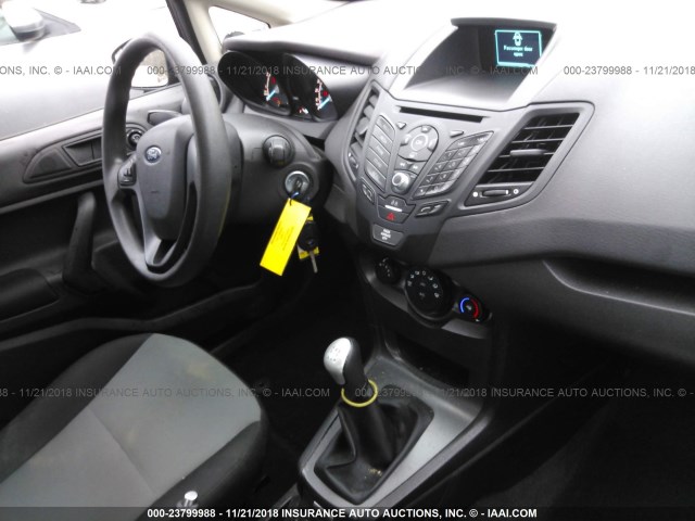 3FADP4AJ5GM202213 - 2016 FORD FIESTA S BLACK photo 5