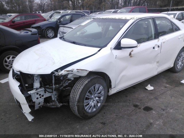 4T4BF1FK9CR201366 - 2012 TOYOTA CAMRY SE/LE/XLE WHITE photo 6