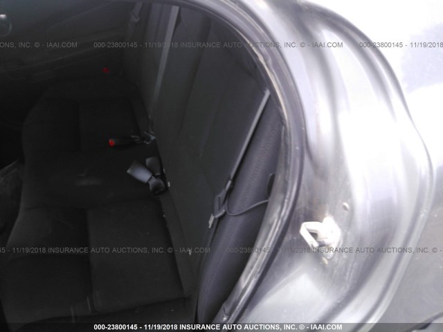 2G2WP552581182649 - 2008 PONTIAC GRAND PRIX SILVER photo 8