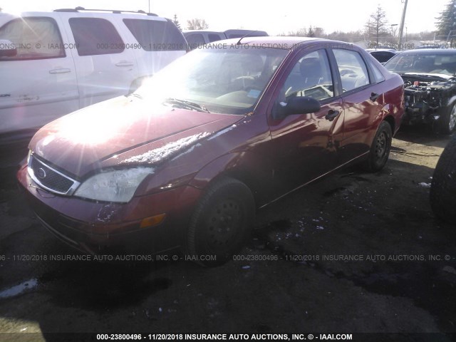 1FAFP34N35W285168 - 2005 FORD FOCUS ZX4 RED photo 2