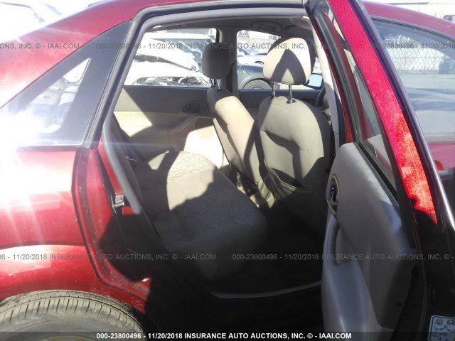 1FAFP34N35W285168 - 2005 FORD FOCUS ZX4 RED photo 8
