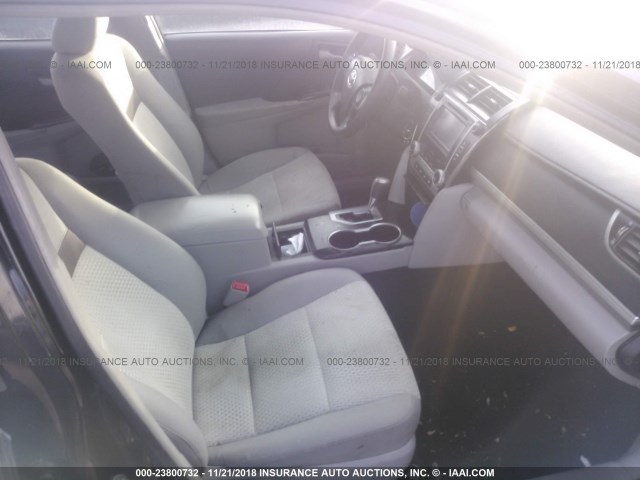 4T1BF1FK8DU238033 - 2013 TOYOTA CAMRY L/SE/LE/XLE 黑色 照片 5
